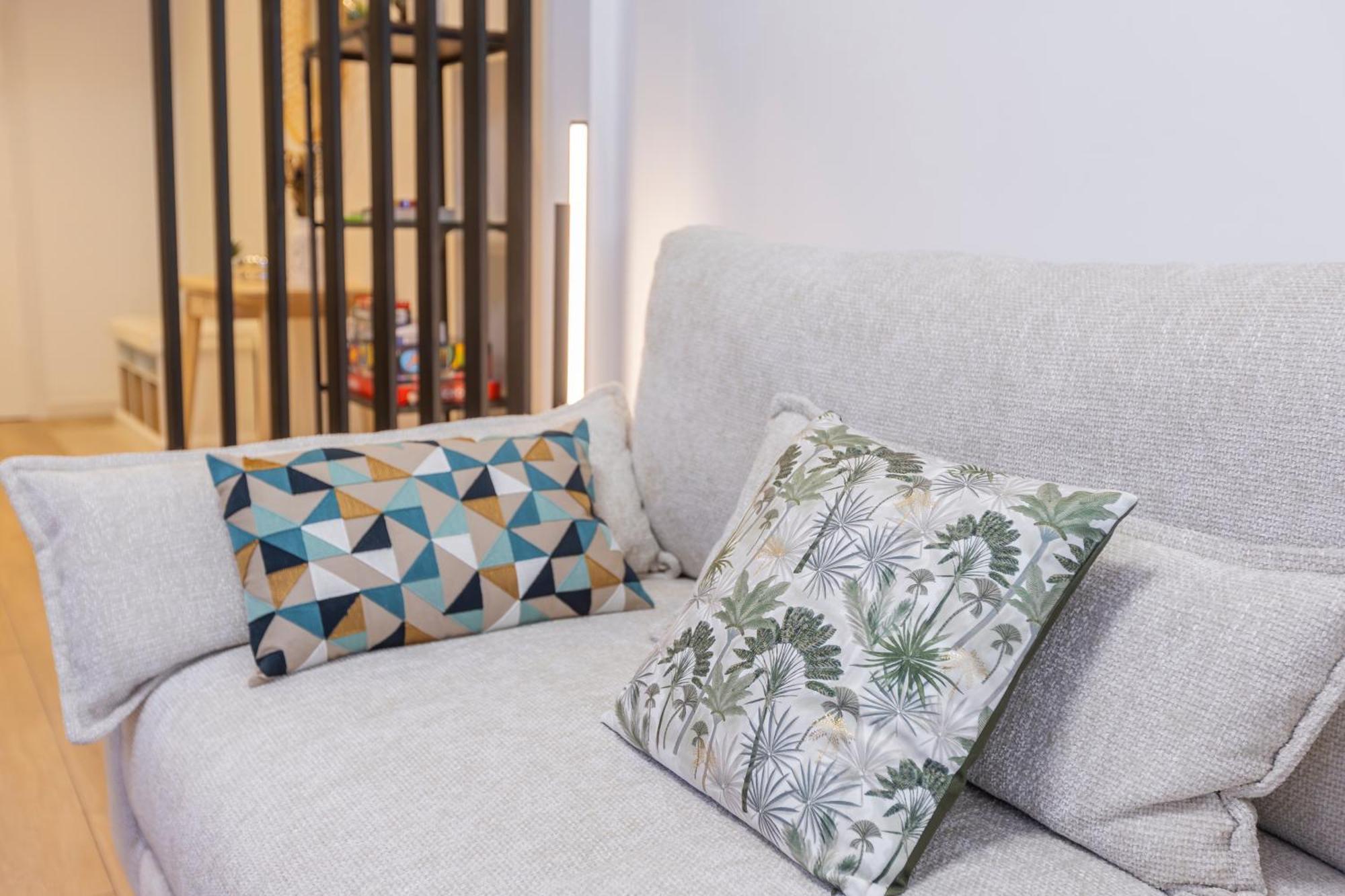 Fully Renovated Apartment In The Heart Of Fuengirola, 2 Min Walk To The Beach Eksteriør billede