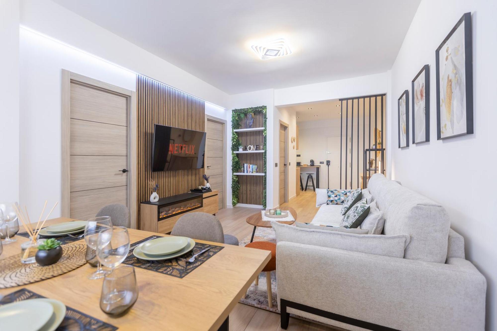 Fully Renovated Apartment In The Heart Of Fuengirola, 2 Min Walk To The Beach Eksteriør billede