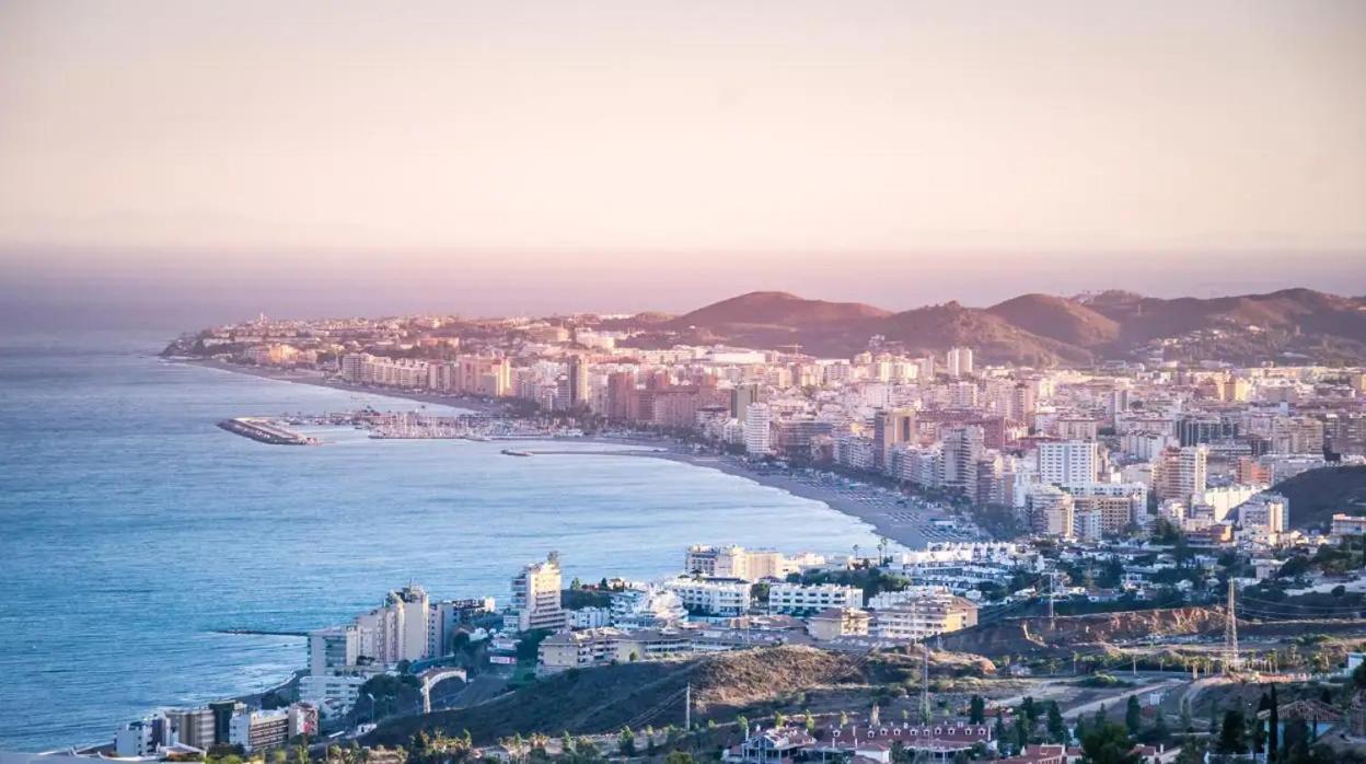 Fully Renovated Apartment In The Heart Of Fuengirola, 2 Min Walk To The Beach Eksteriør billede