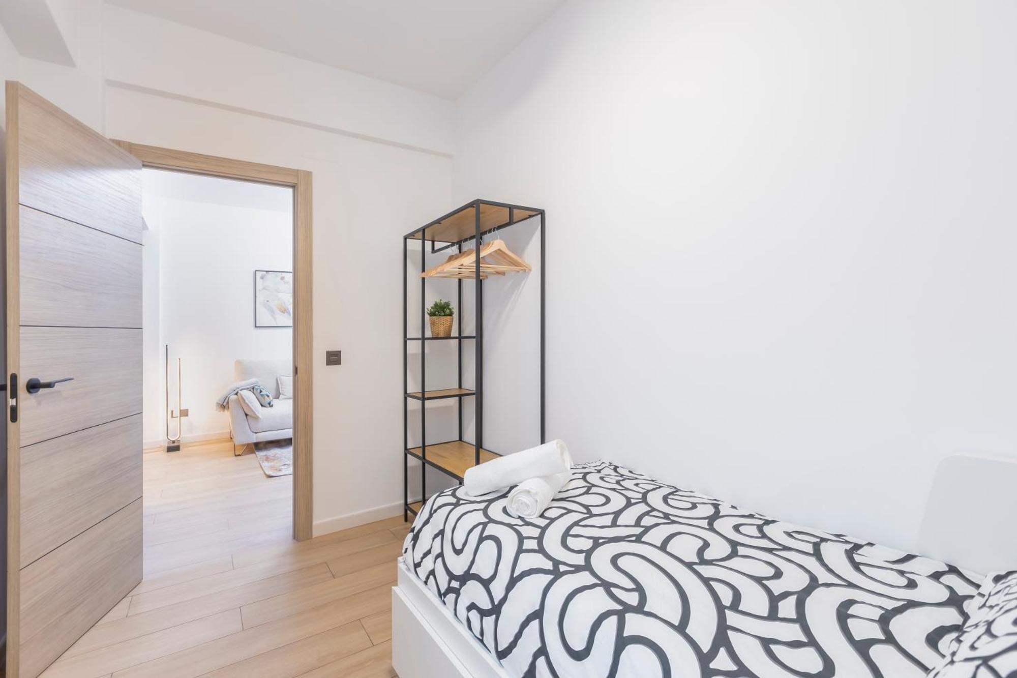 Fully Renovated Apartment In The Heart Of Fuengirola, 2 Min Walk To The Beach Eksteriør billede