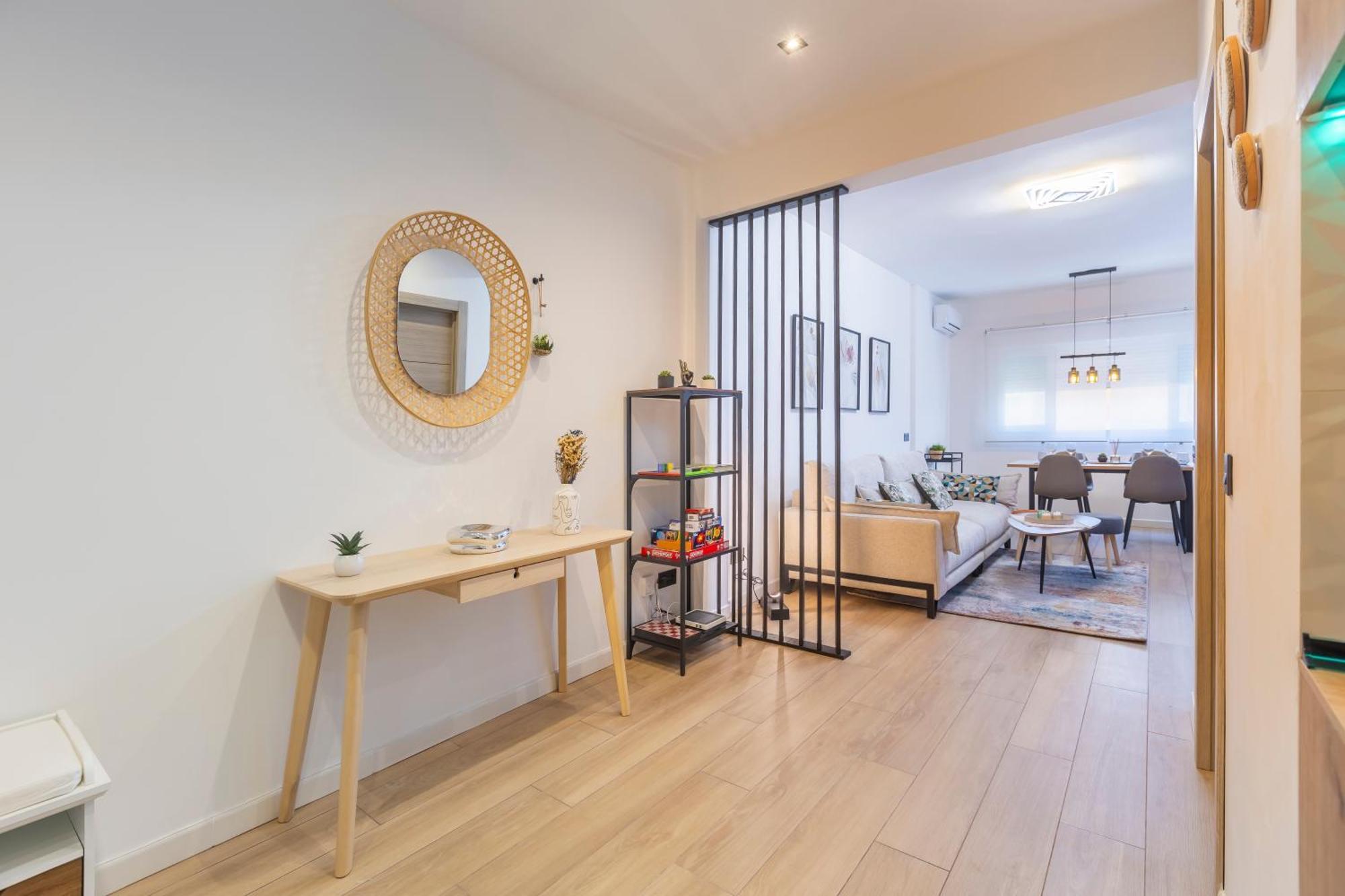 Fully Renovated Apartment In The Heart Of Fuengirola, 2 Min Walk To The Beach Eksteriør billede