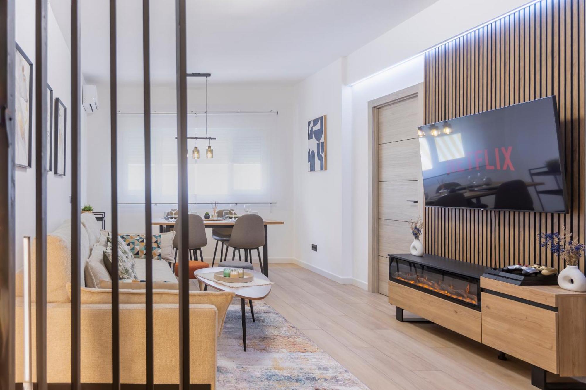 Fully Renovated Apartment In The Heart Of Fuengirola, 2 Min Walk To The Beach Eksteriør billede