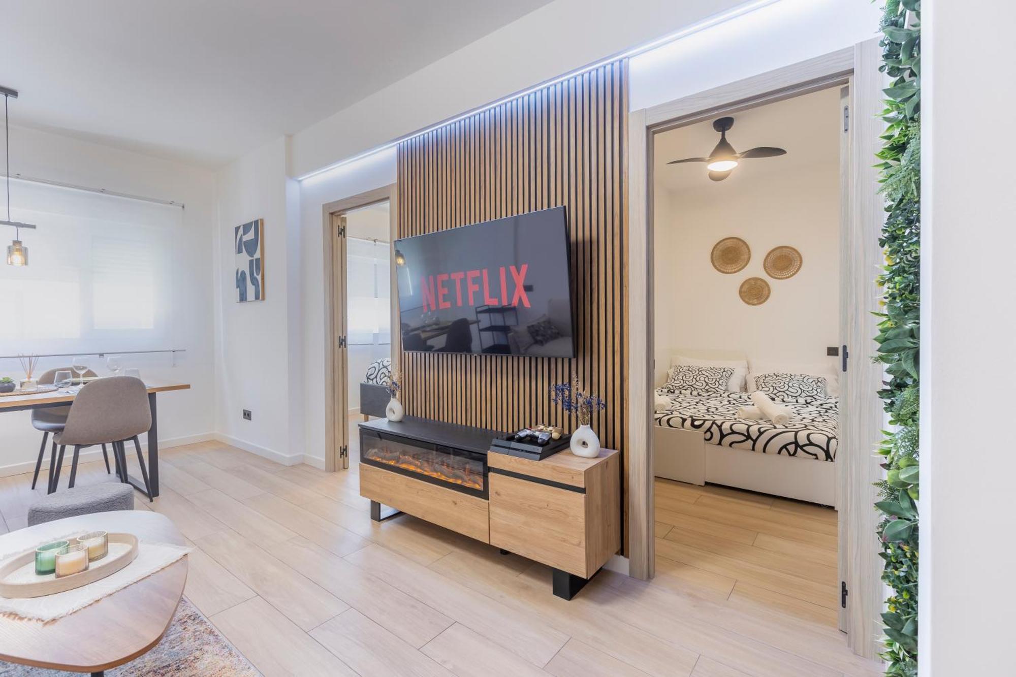 Fully Renovated Apartment In The Heart Of Fuengirola, 2 Min Walk To The Beach Eksteriør billede
