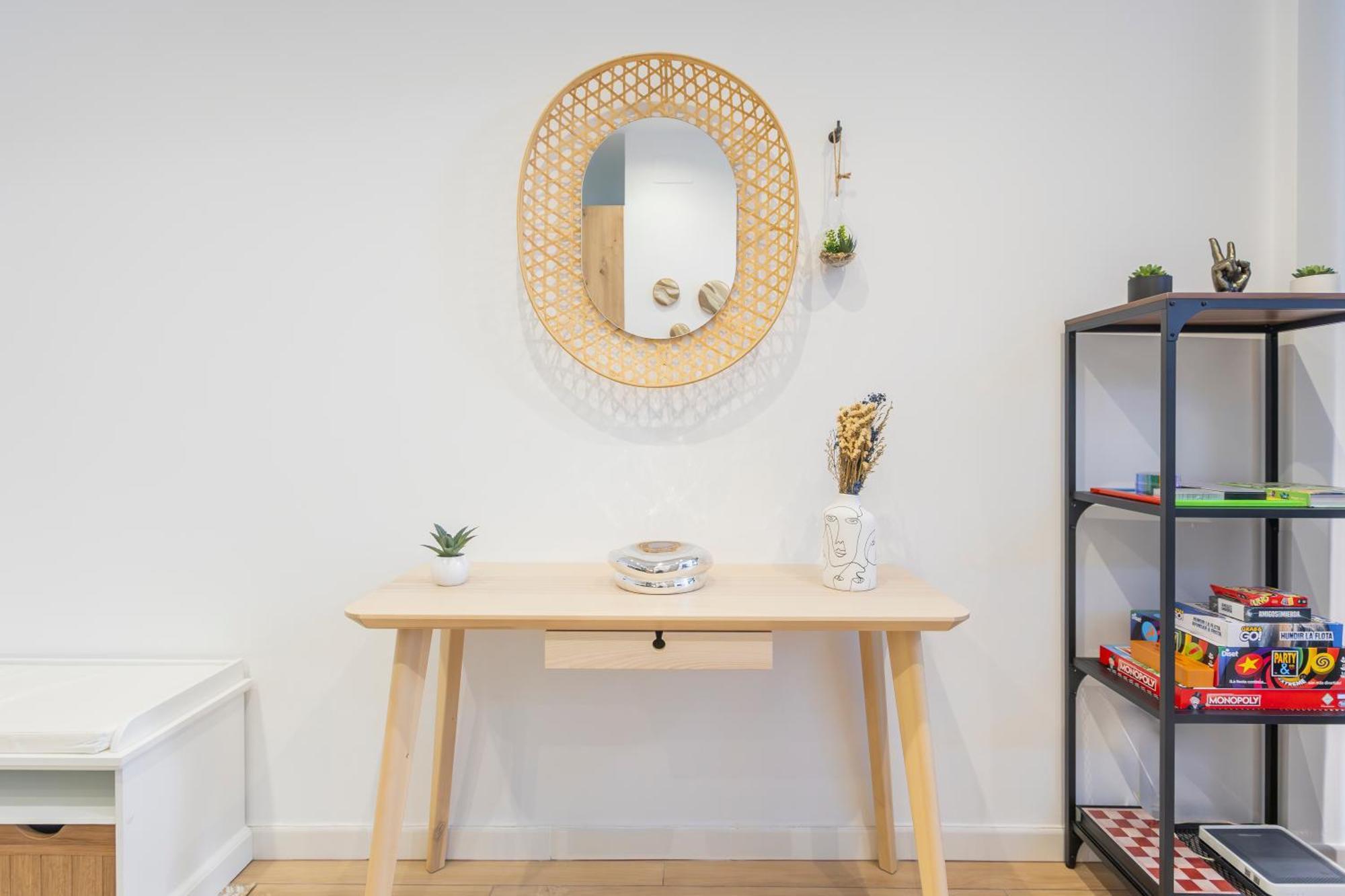 Fully Renovated Apartment In The Heart Of Fuengirola, 2 Min Walk To The Beach Eksteriør billede