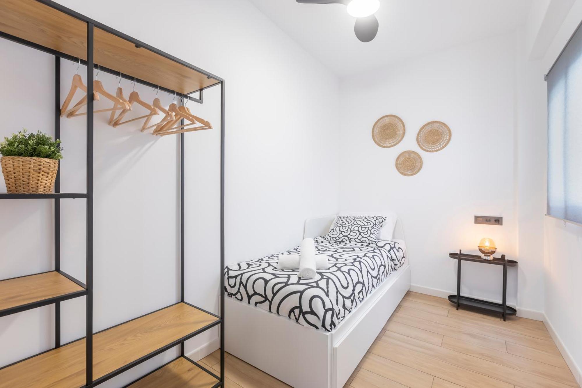 Fully Renovated Apartment In The Heart Of Fuengirola, 2 Min Walk To The Beach Eksteriør billede